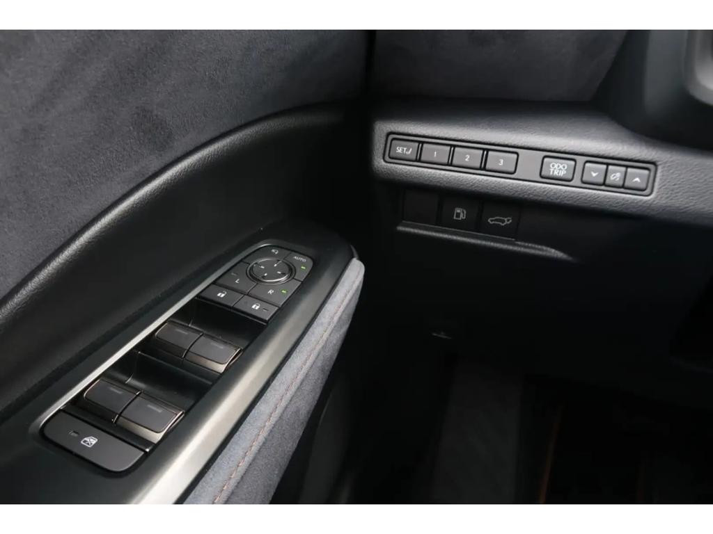 Lexus LBX