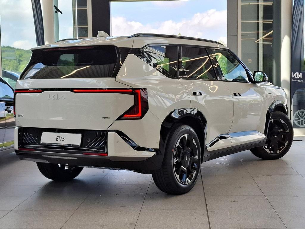 Kia EV5