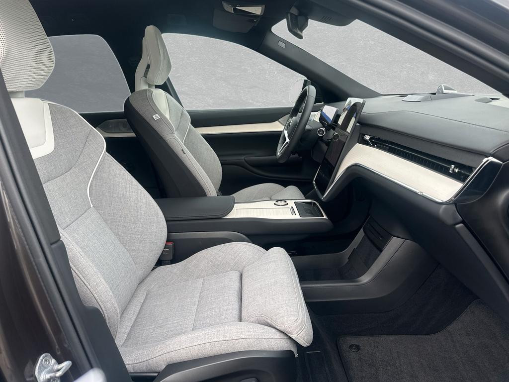 Volvo EX90