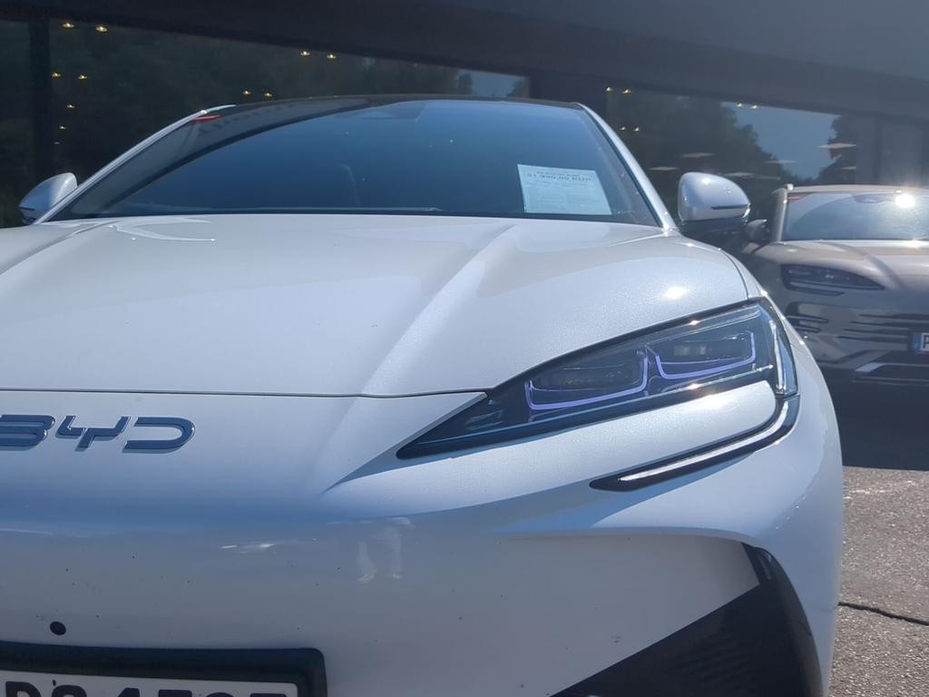 BYD Sealion 7
