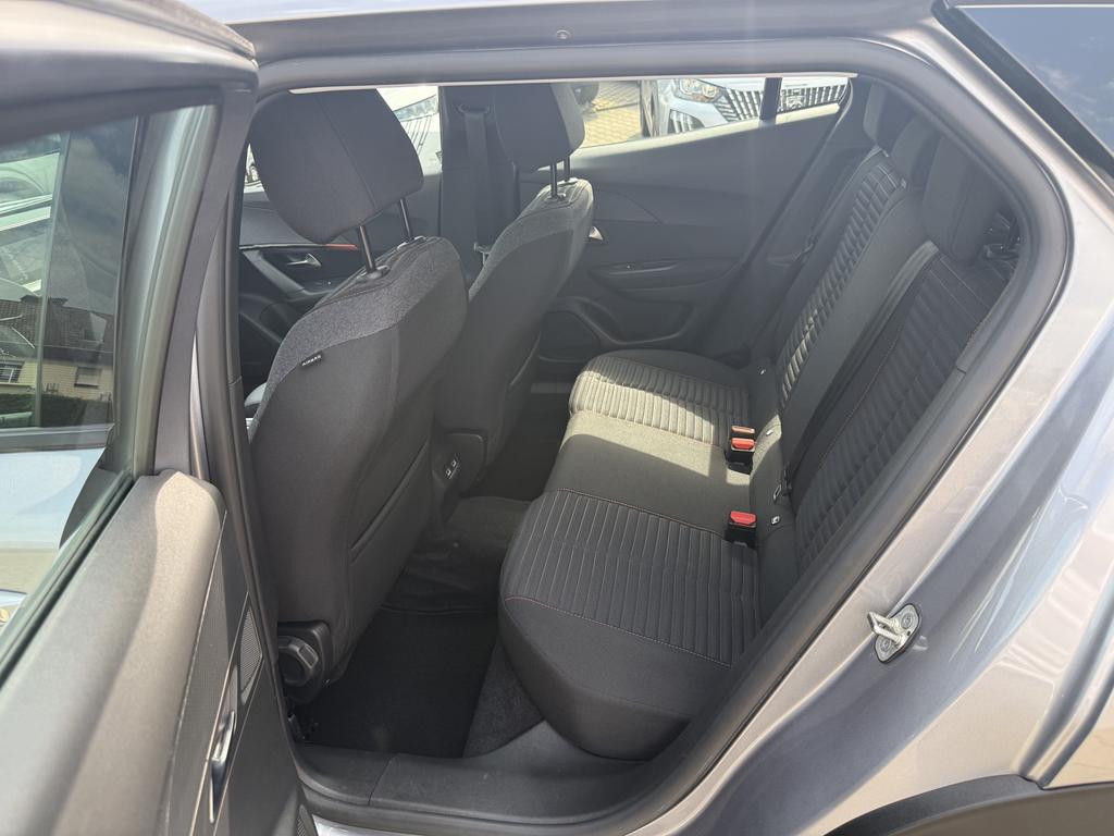 Peugeot e-2008