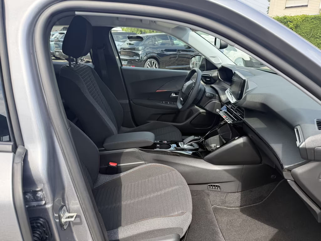 Peugeot e-2008