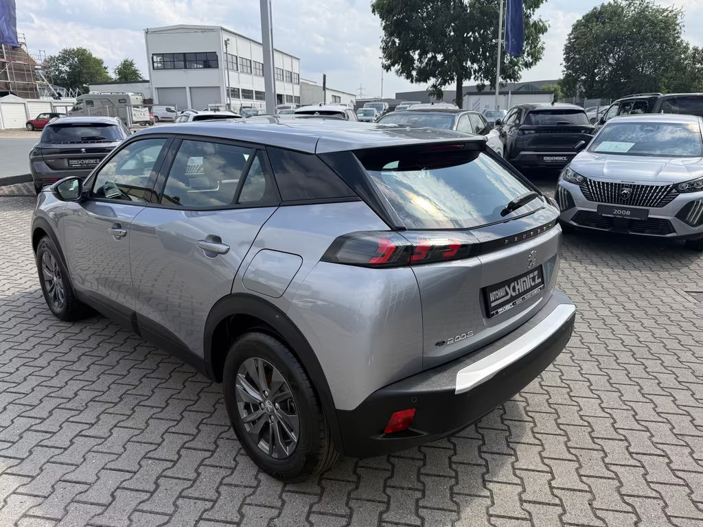 Peugeot e-2008