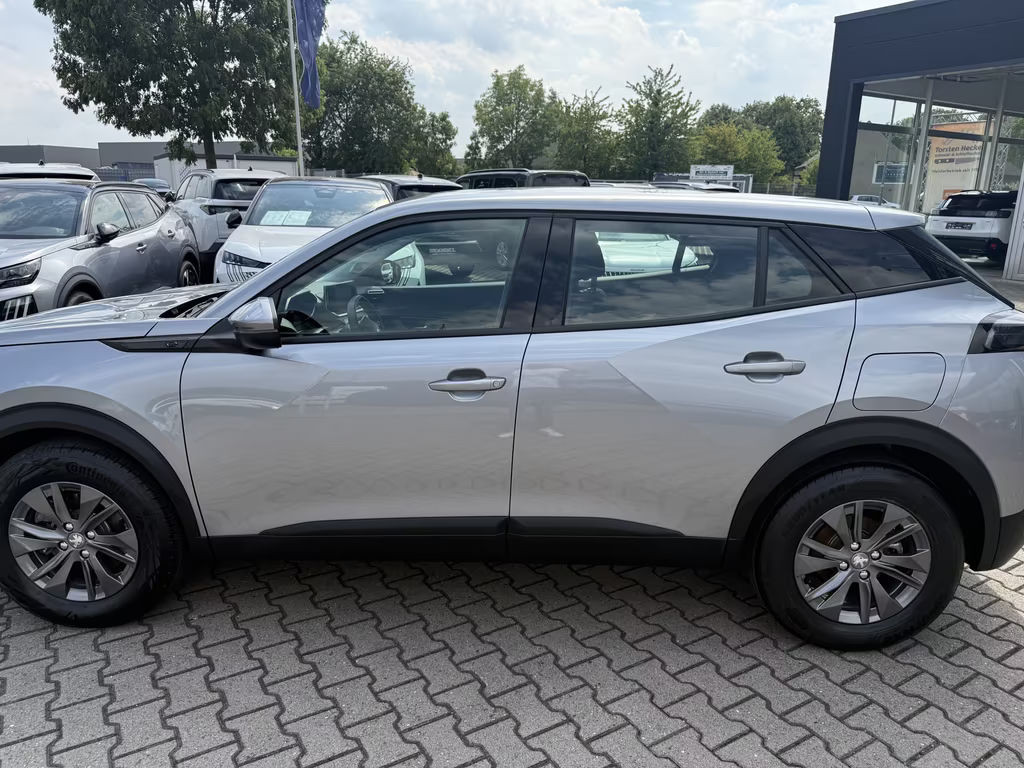 Peugeot e-2008