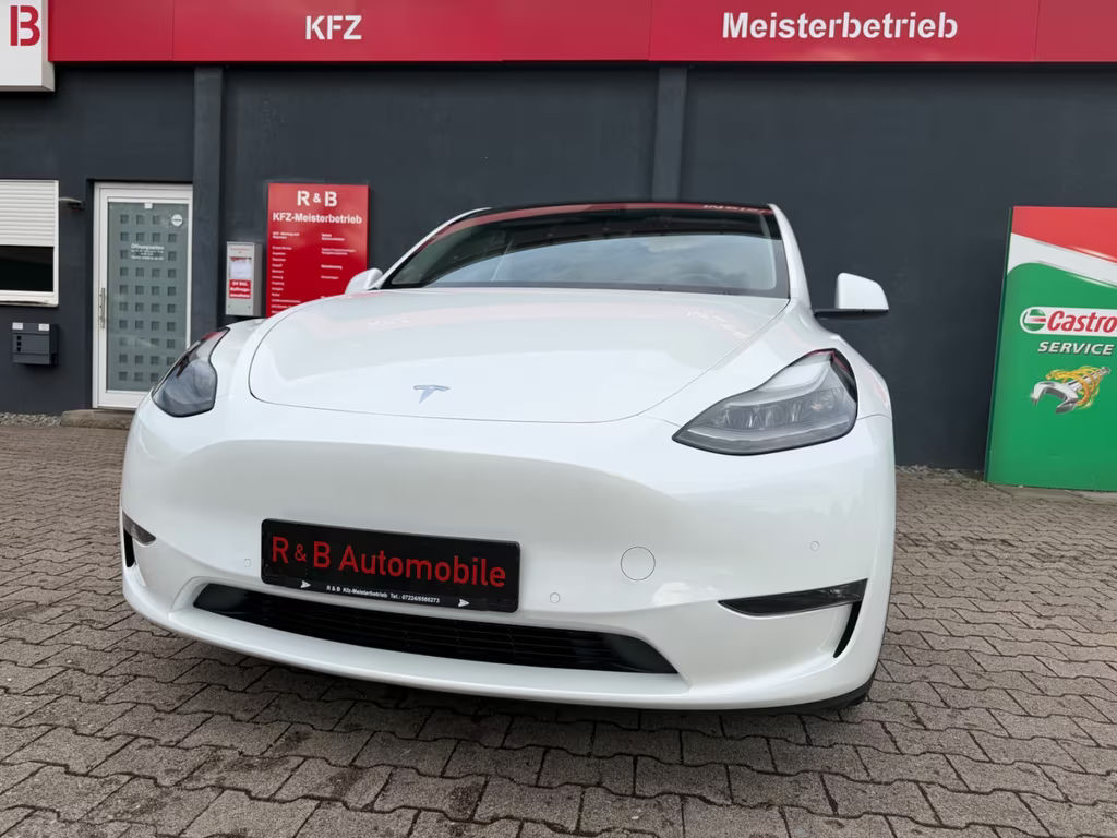 Tesla Model Y Performance Dual Motor AWD