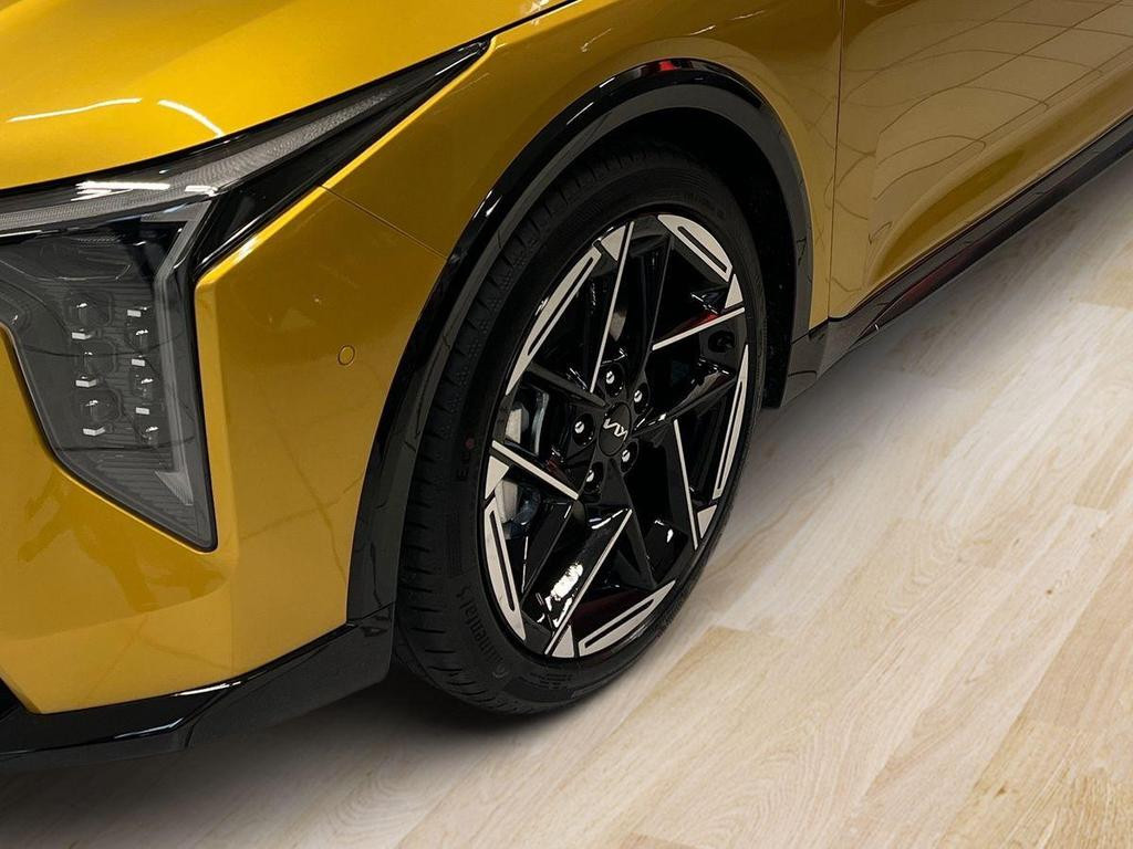 Kia K4