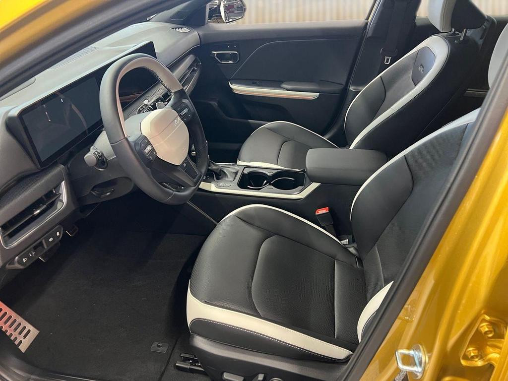 Kia K4