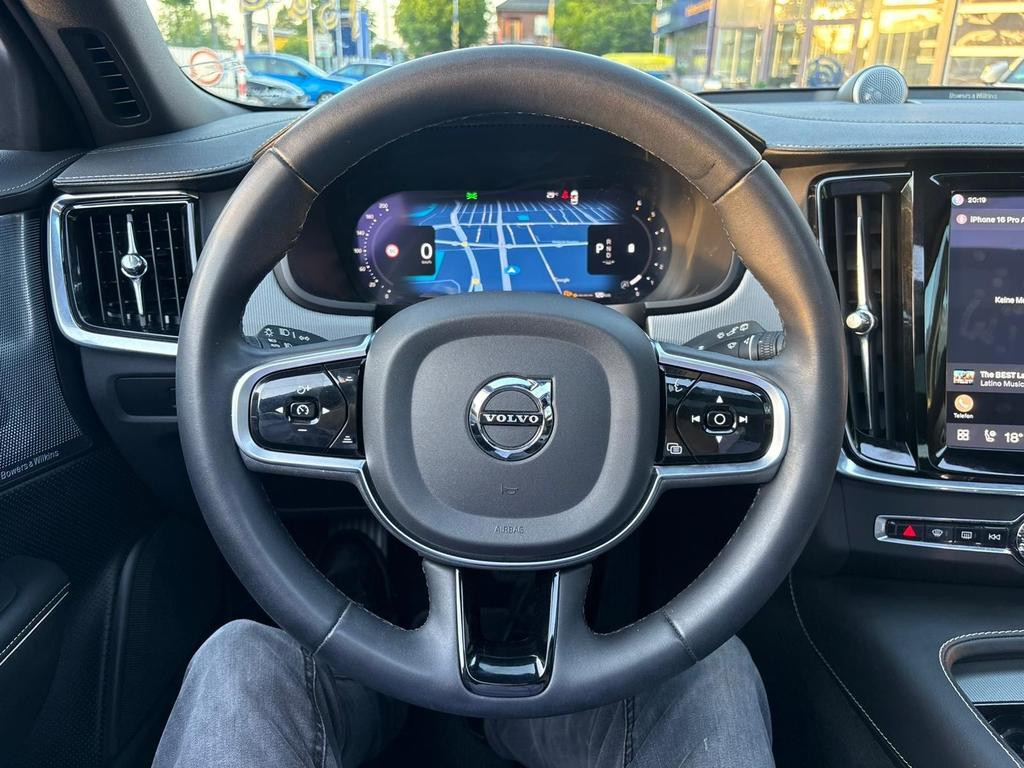Volvo V90 Cross Country