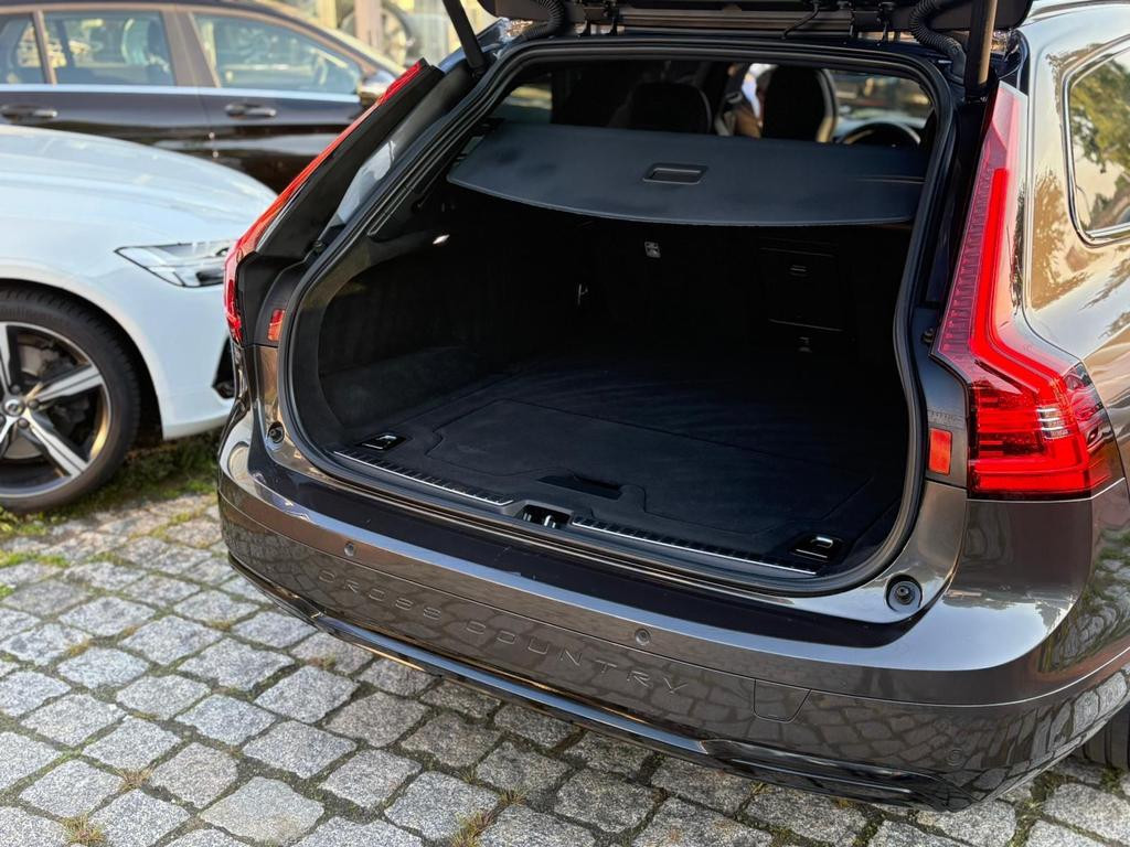 Volvo V90 Cross Country