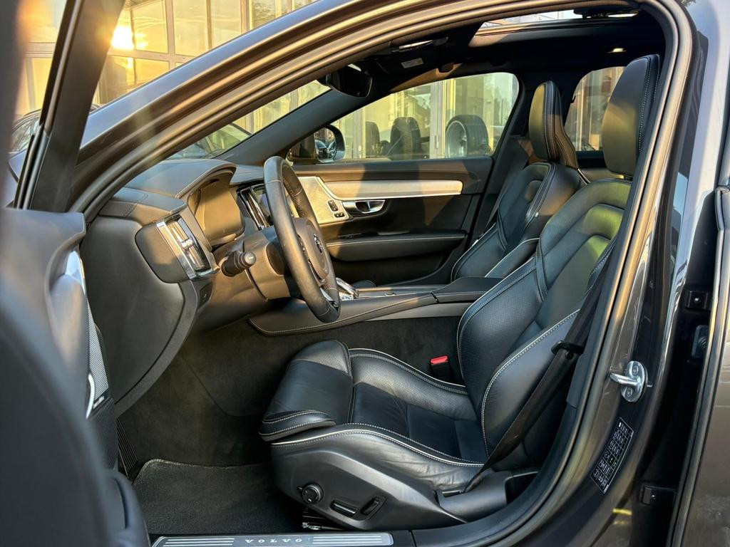 Volvo V90 Cross Country