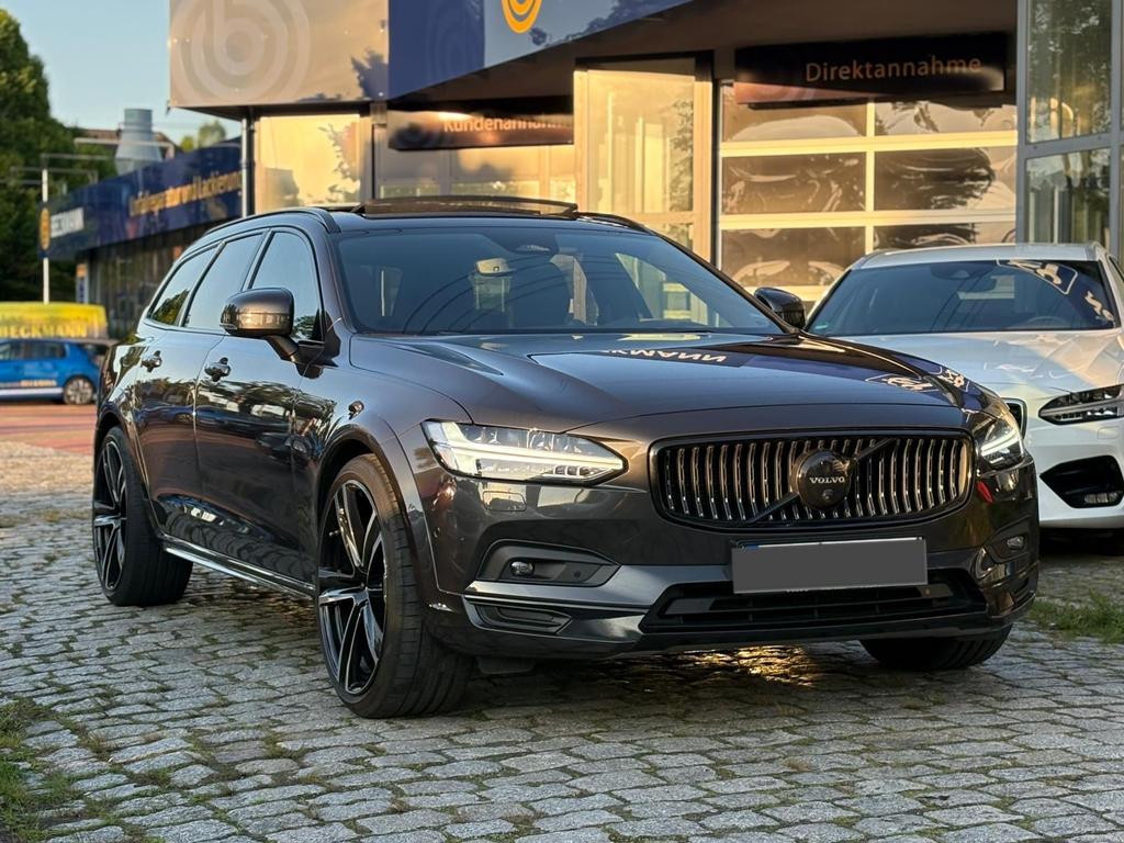 Volvo V90 Cross Country
