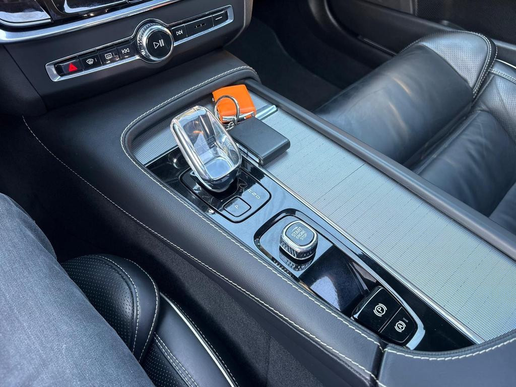 Volvo V90 Cross Country