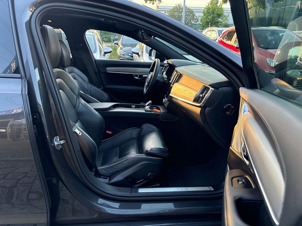 Volvo V90 Cross Country