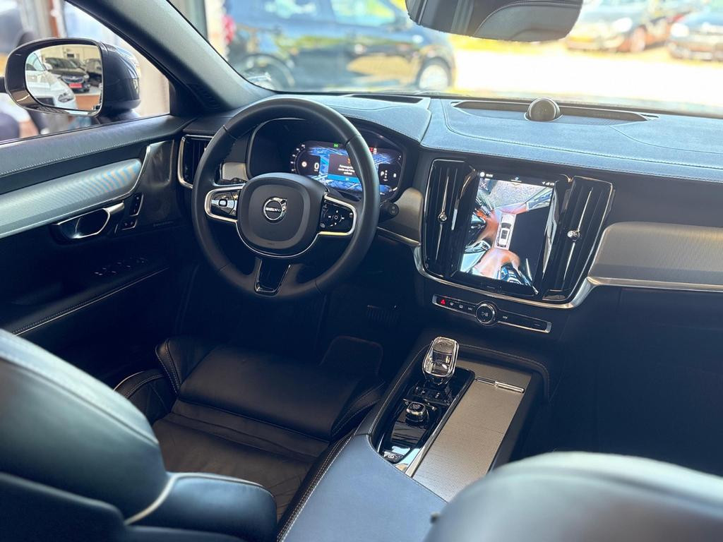 Volvo V90 Cross Country
