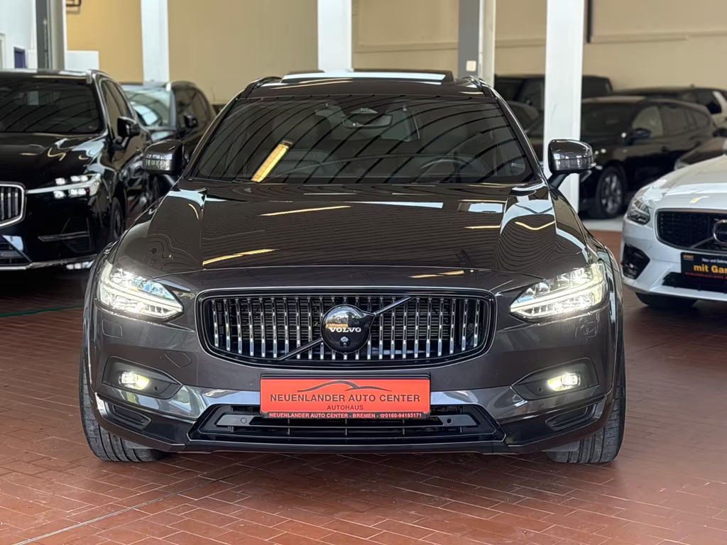 Volvo V90 Cross Country