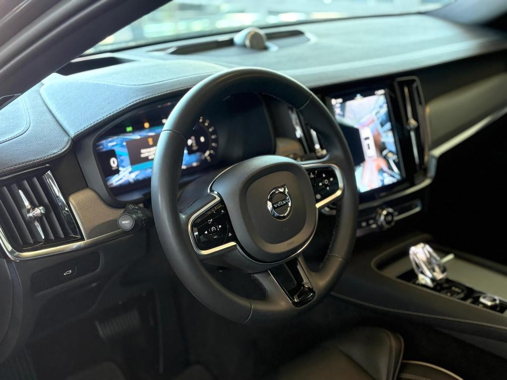 Volvo V90 Cross Country