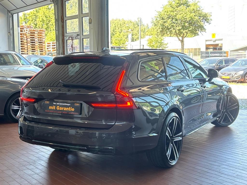 Volvo V90 Cross Country
