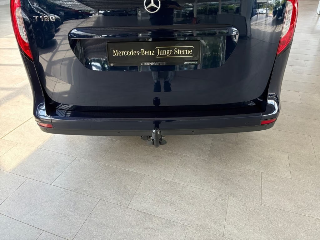 Mercedes-Benz T 180