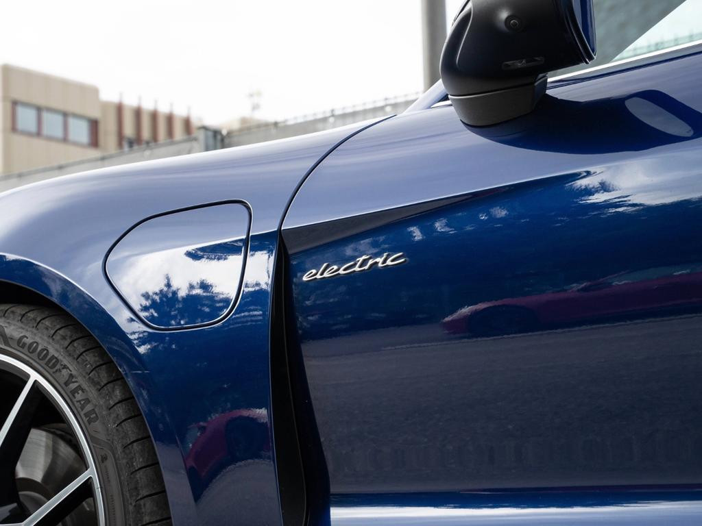 Porsche Taycan