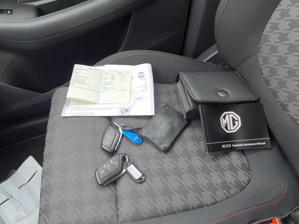 MG ZS