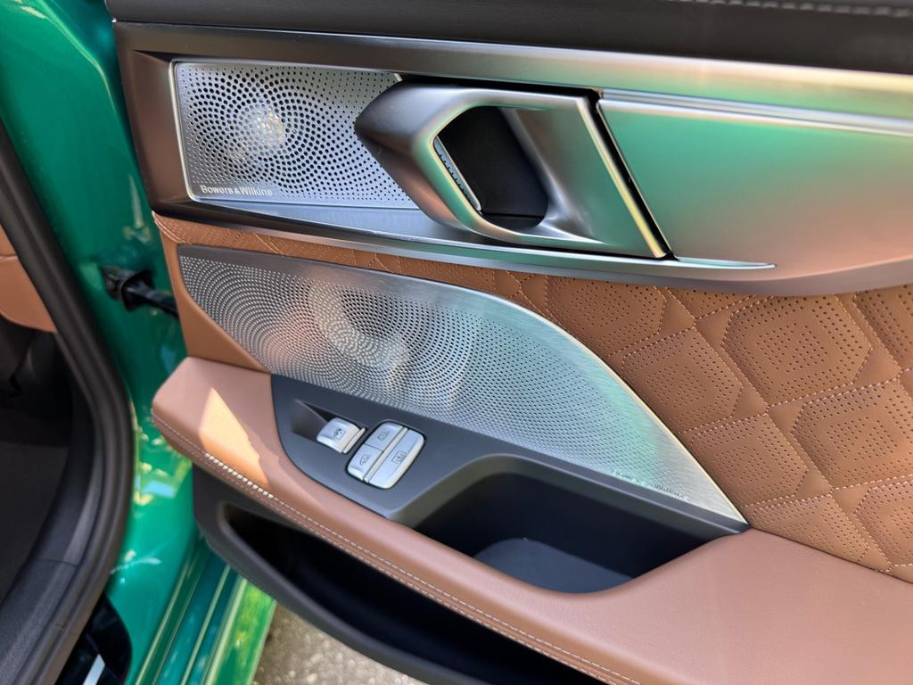 BMW M8