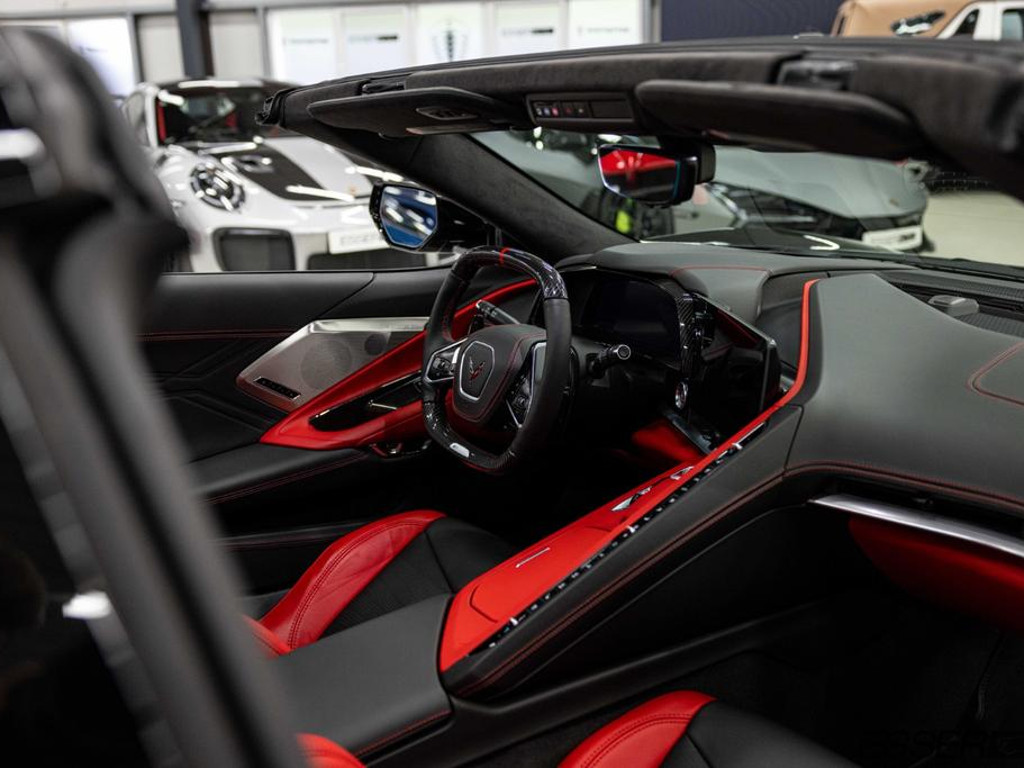 Corvette C8