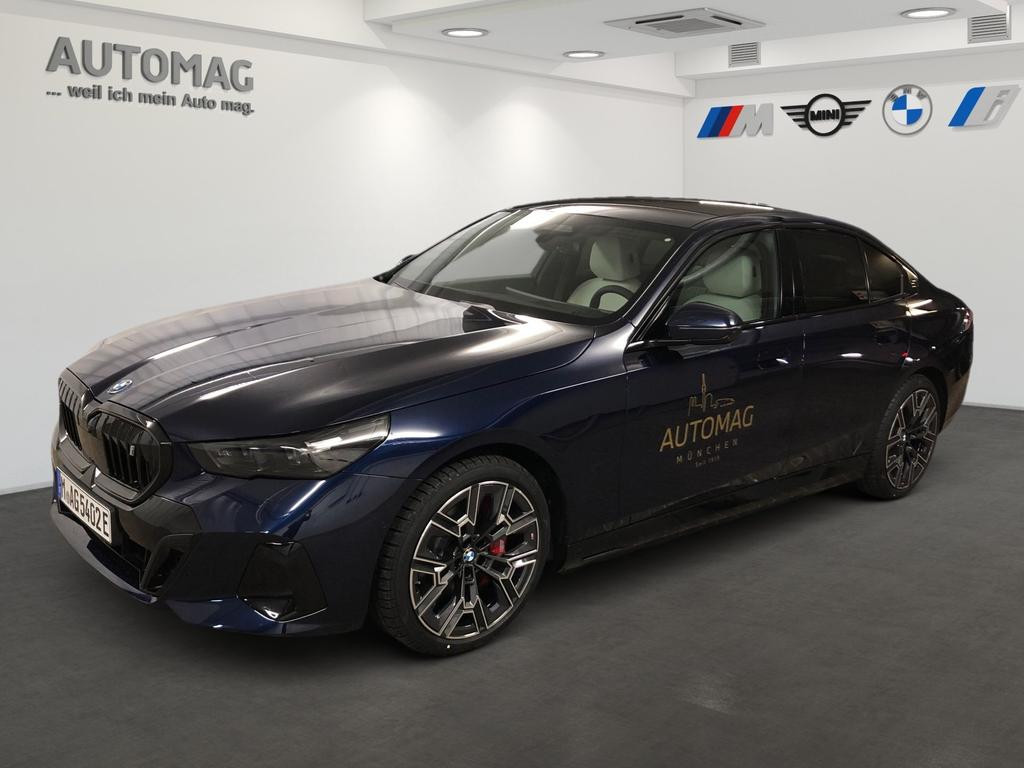 BMW i5 Sedan