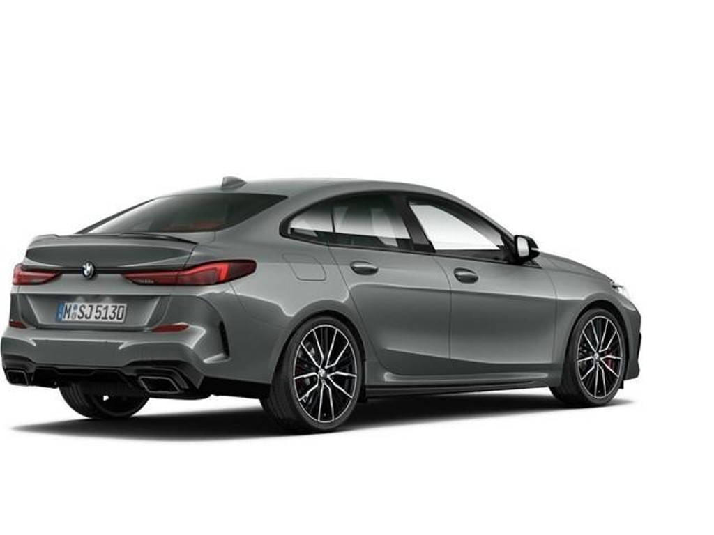 BMW M235