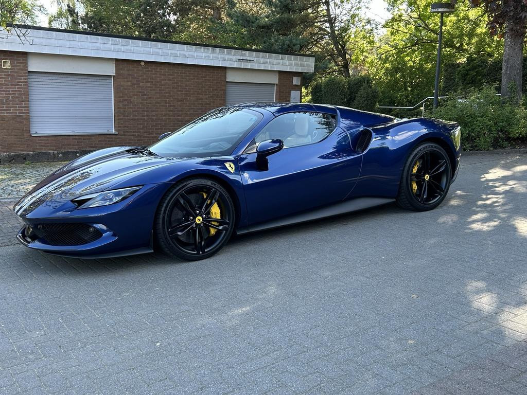 Ferrari 296 GTS