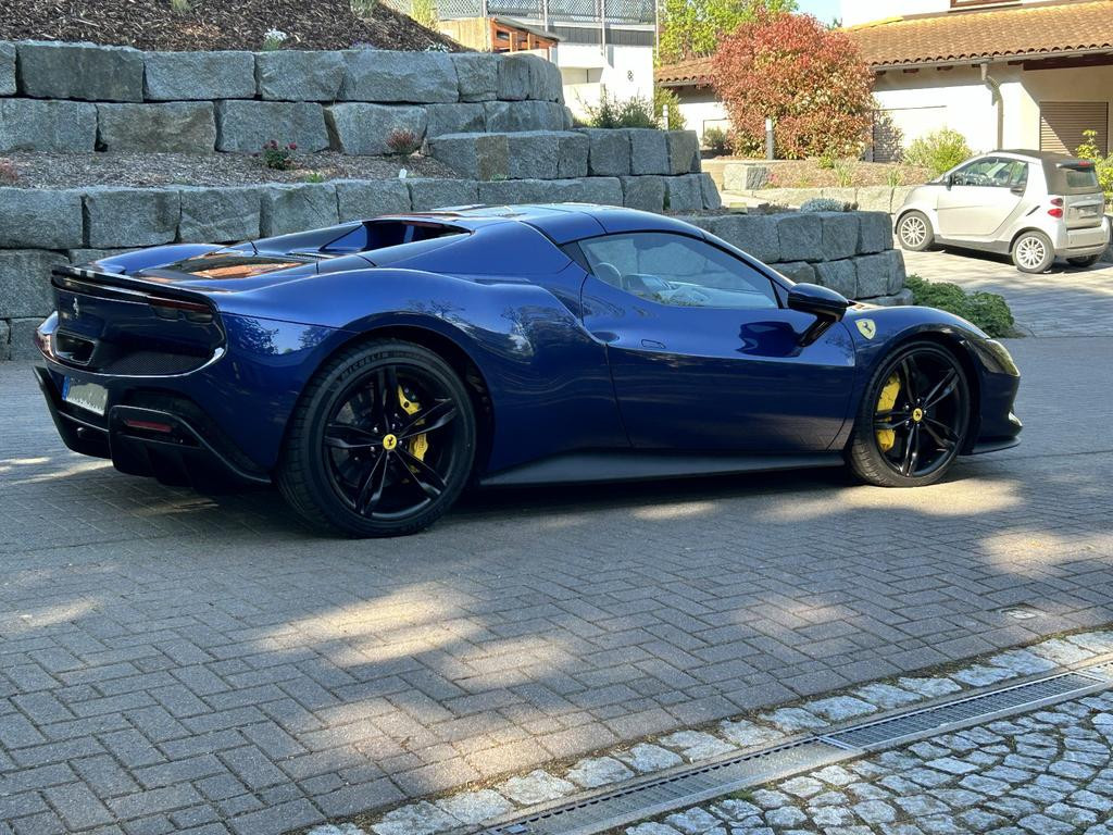 Ferrari 296 GTS