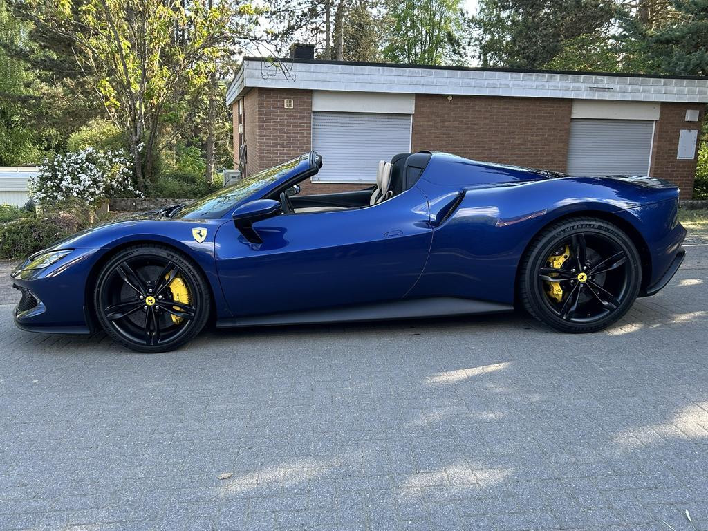 Ferrari 296 GTS