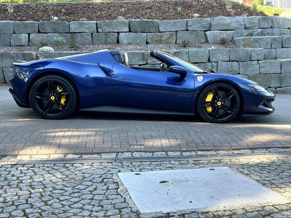 Ferrari 296 GTS