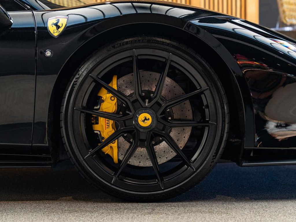 Ferrari F8