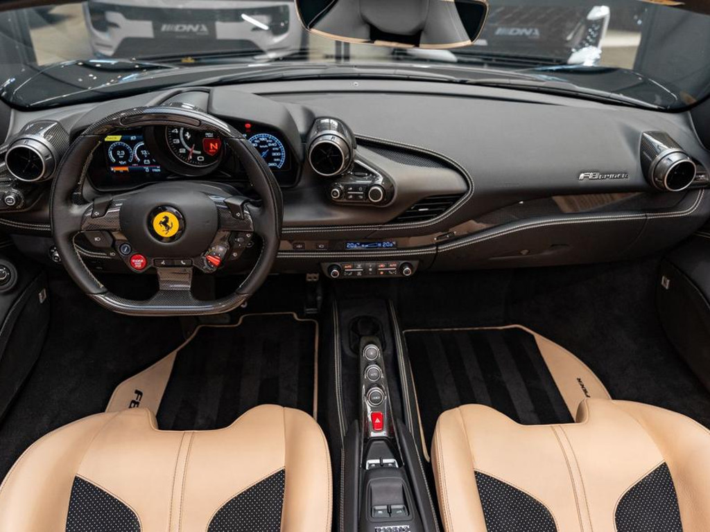 Ferrari F8