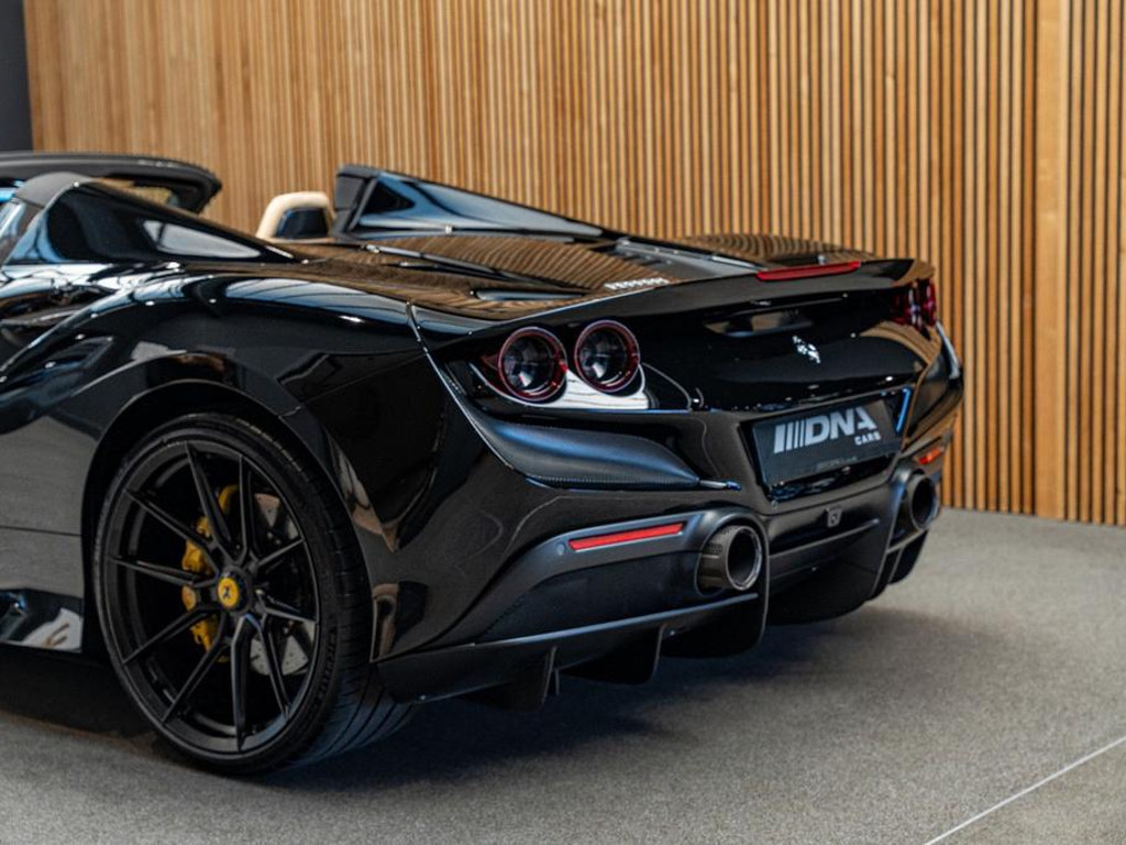 Ferrari F8