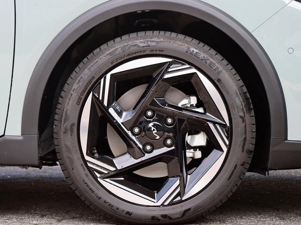 Kia K4
