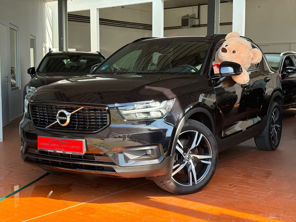 Volvo XC40 XC 40 B4R Design Navi-Leder-Automatik-AHK