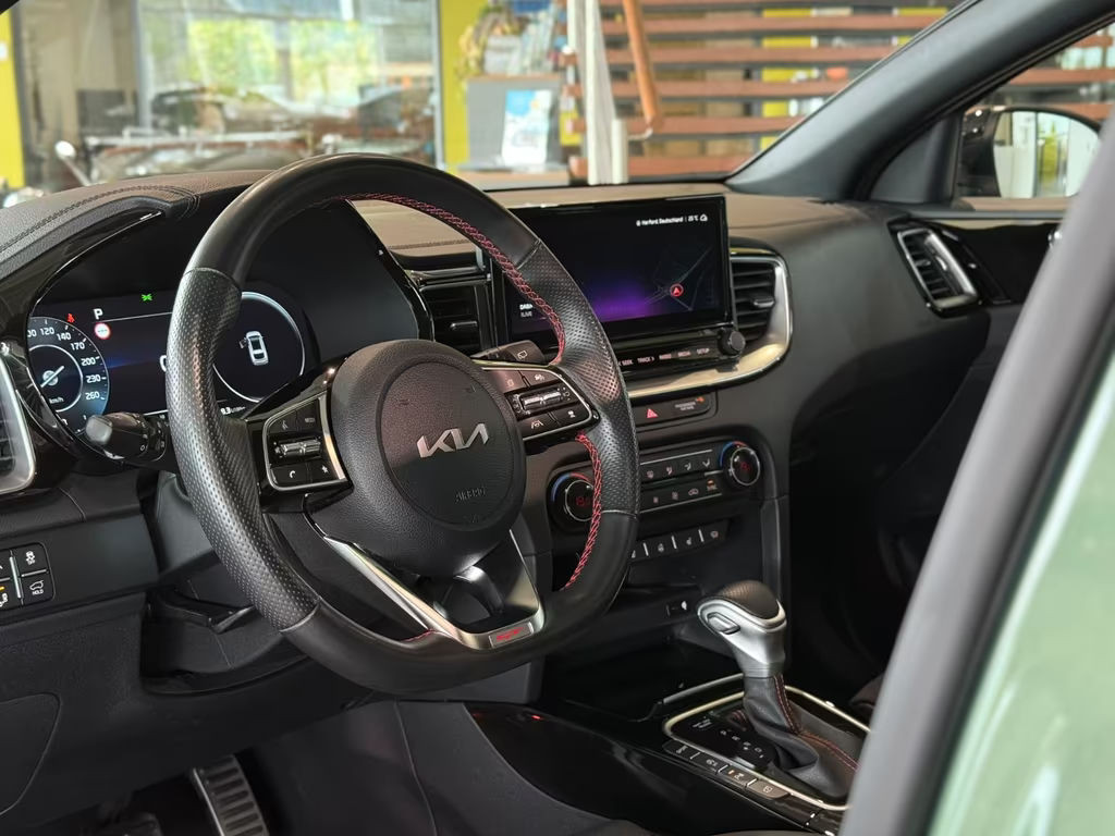 Kia ProCeed