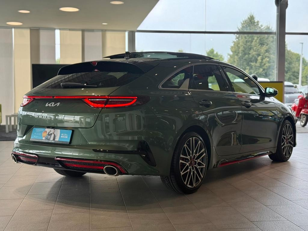 Kia ProCeed