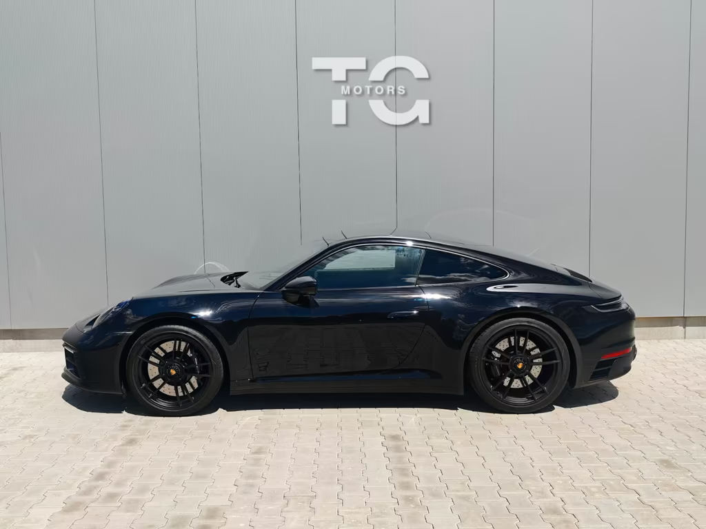 Porsche 911 GTS 992