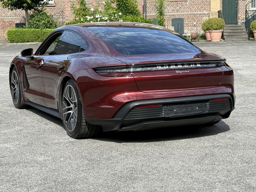 Porsche Taycan