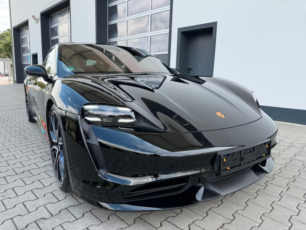 Porsche Taycan Turbo