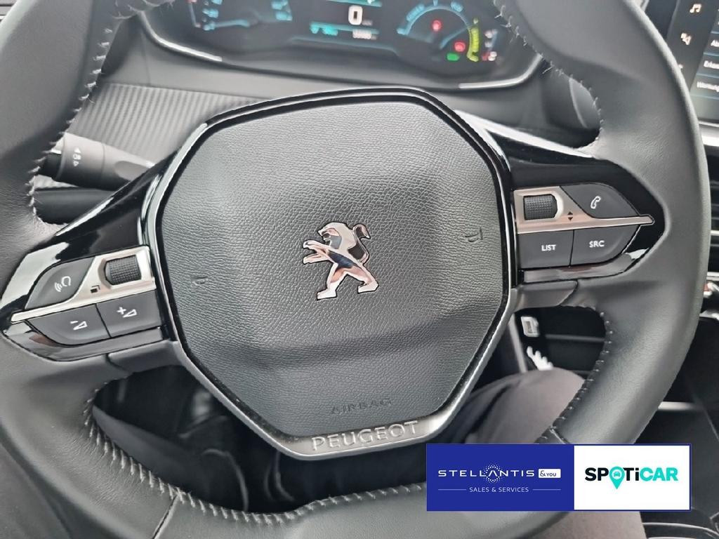 Peugeot e-2008