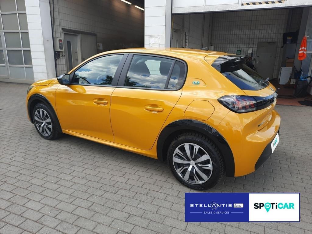 Peugeot e-208