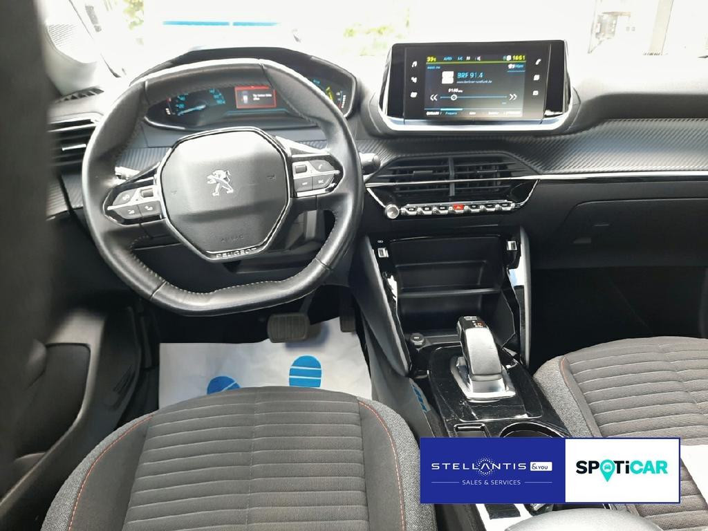 Peugeot e-208