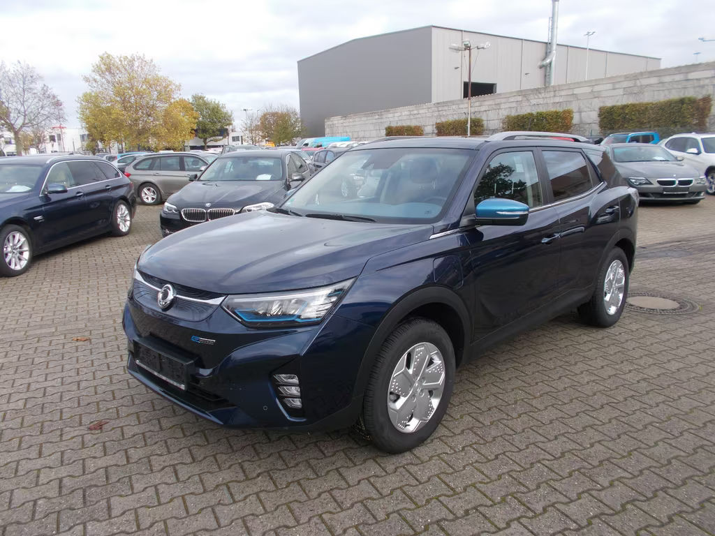 SsangYong Korando E-Motion Titanium Leder Navi LED Wärmep.