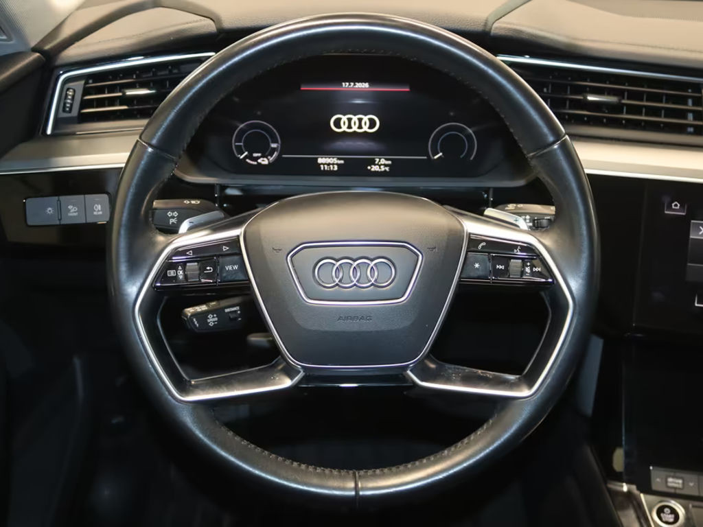 Audi e-tron