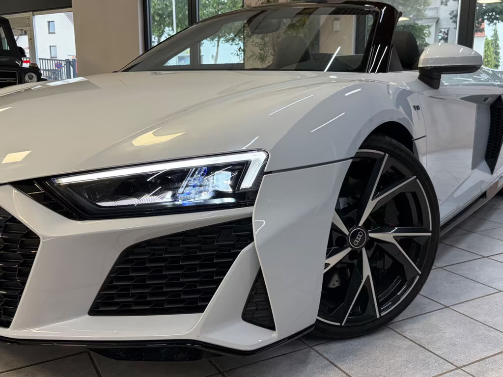 Audi R8