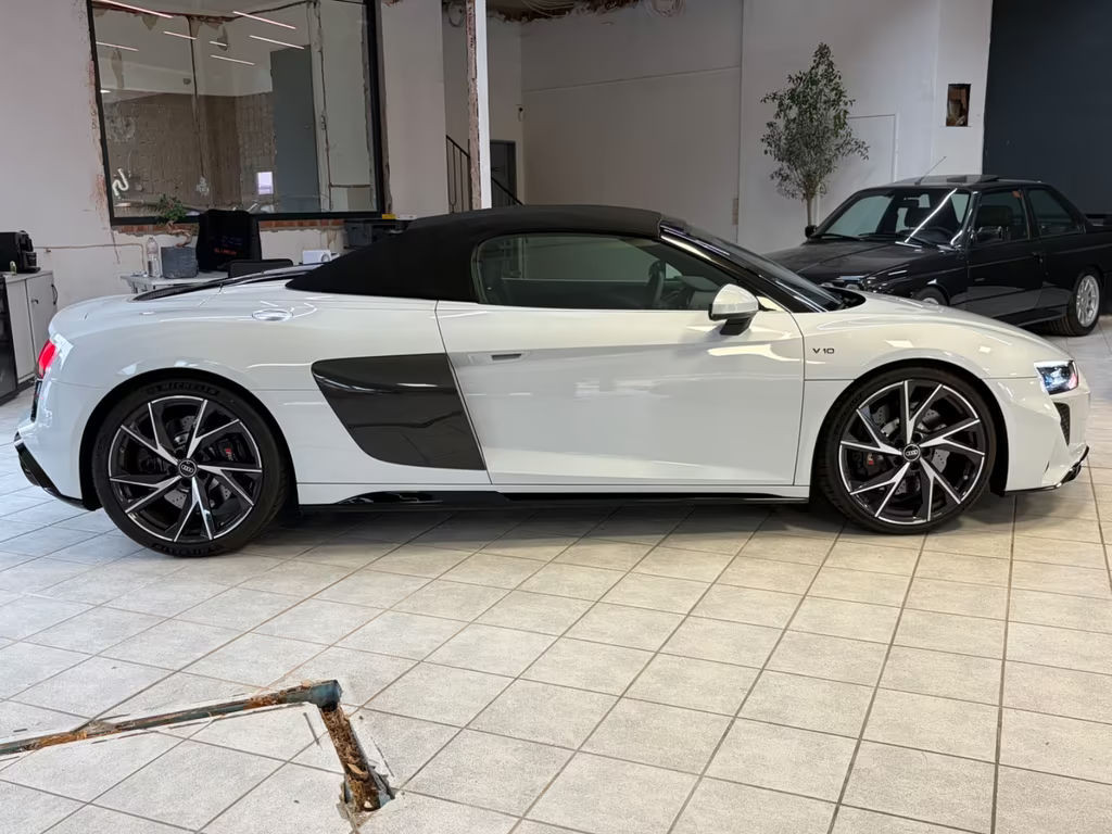 Audi R8
