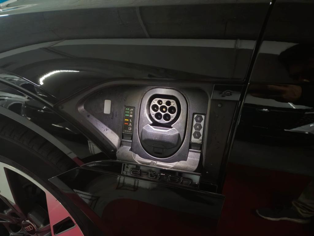 Audi Q8 e-tron